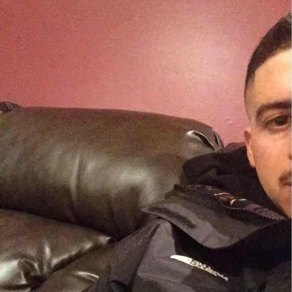 Meet your Posher, Simon - Picture 1 of 1